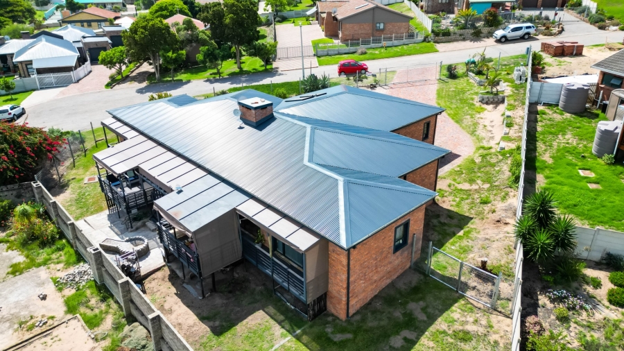 4 Bedroom Property for Sale in Fraaiuitsig Western Cape